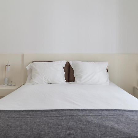Classy 2Bdr Apartment In Downtown By Lovelystay Lisbon Bagian luar foto