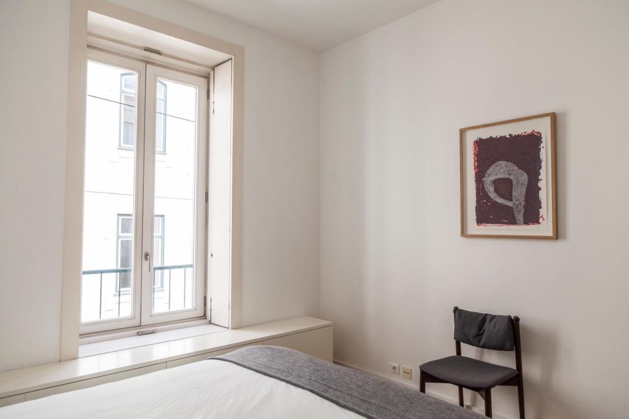 Classy 2Bdr Apartment In Downtown By Lovelystay Lisbon Bagian luar foto
