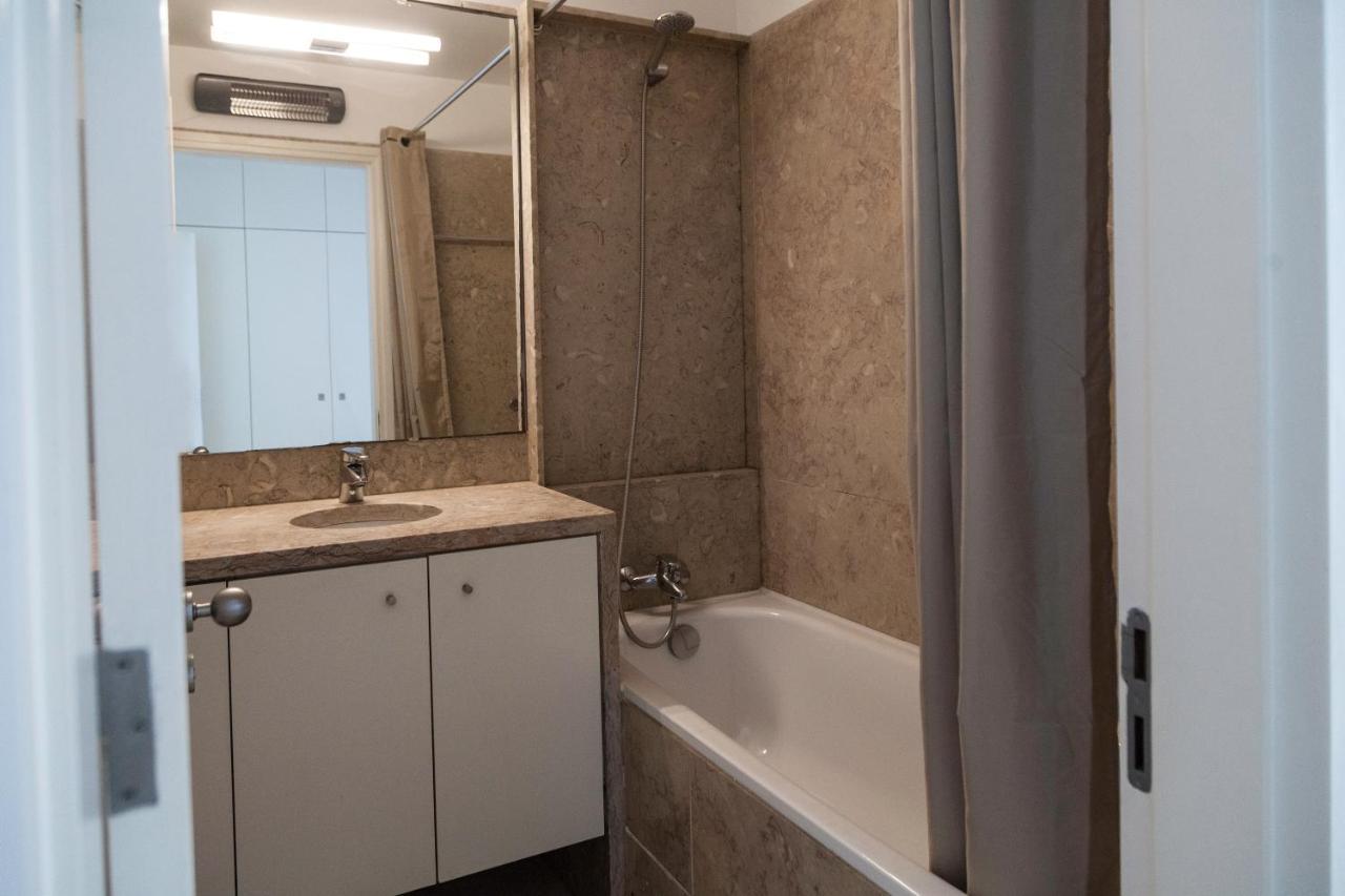 Classy 2Bdr Apartment In Downtown By Lovelystay Lisbon Bagian luar foto