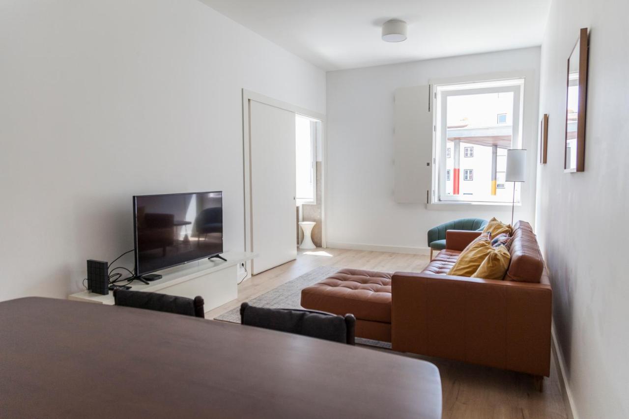 Classy 2Bdr Apartment In Downtown By Lovelystay Lisbon Bagian luar foto