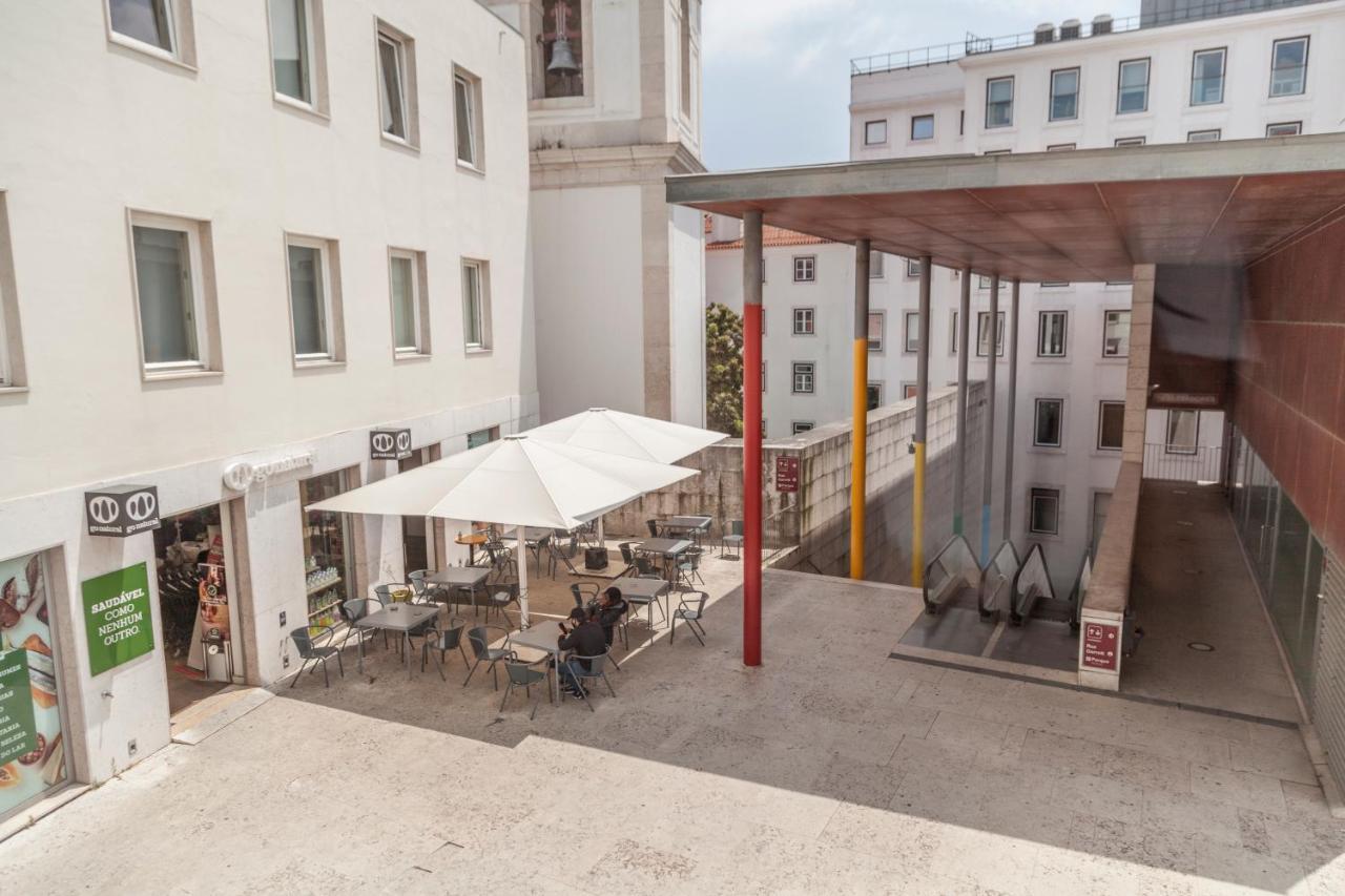 Classy 2Bdr Apartment In Downtown By Lovelystay Lisbon Bagian luar foto