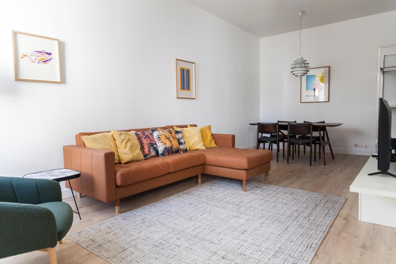 Classy 2Bdr Apartment In Downtown By Lovelystay Lisbon Bagian luar foto