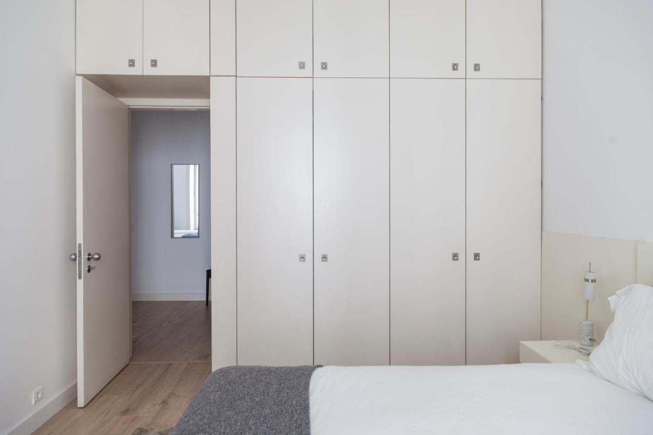 Classy 2Bdr Apartment In Downtown By Lovelystay Lisbon Bagian luar foto